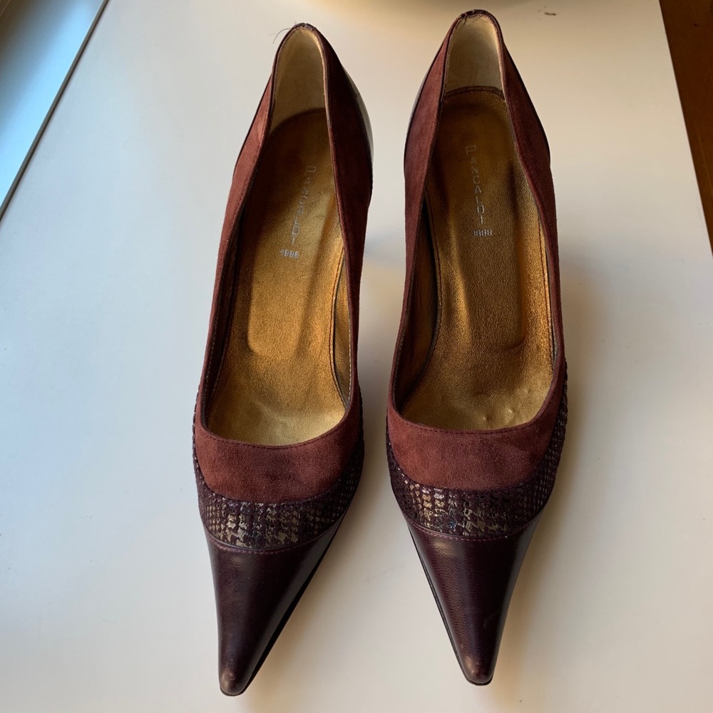 Pancaldi Pointed Toe Suede and Leather Pumps Sz 37